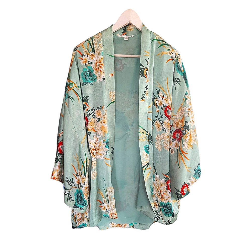 Tranquil Flowy Bell Sleeve Floral Kimono